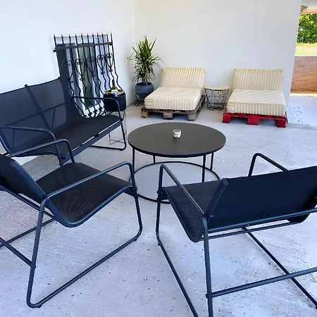 Jacque's Boutique شقة